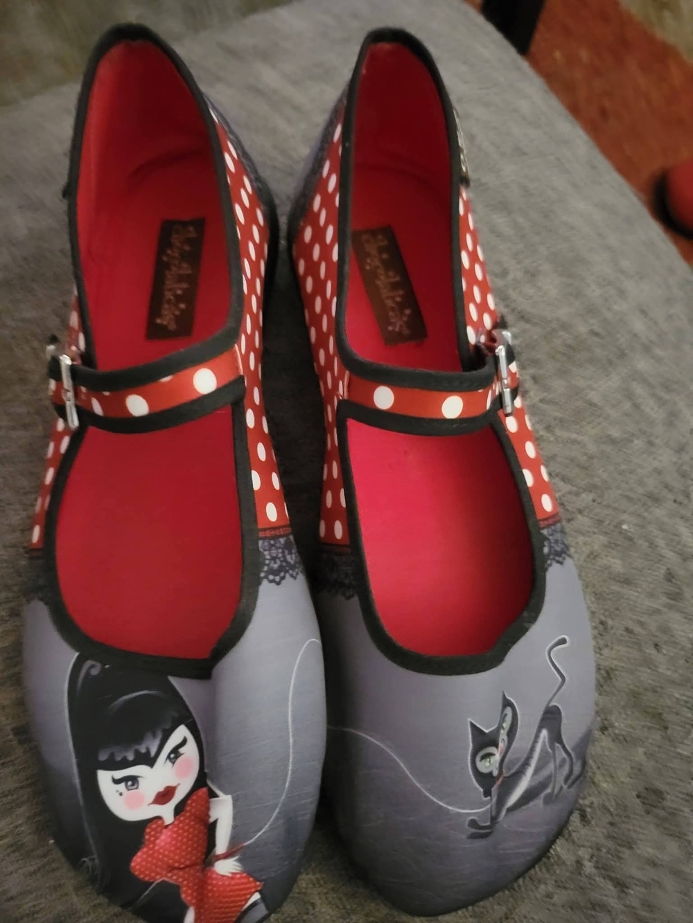 Hot Chocolate Design Petunia Size 39